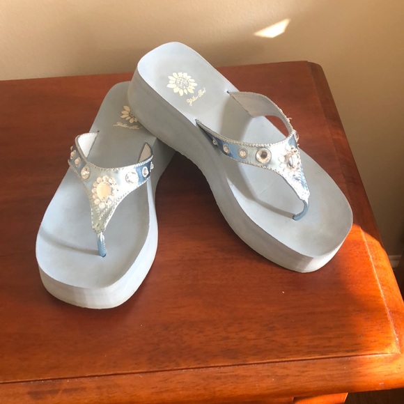 Yellow Box women’s sandals - Picture 1 of 2